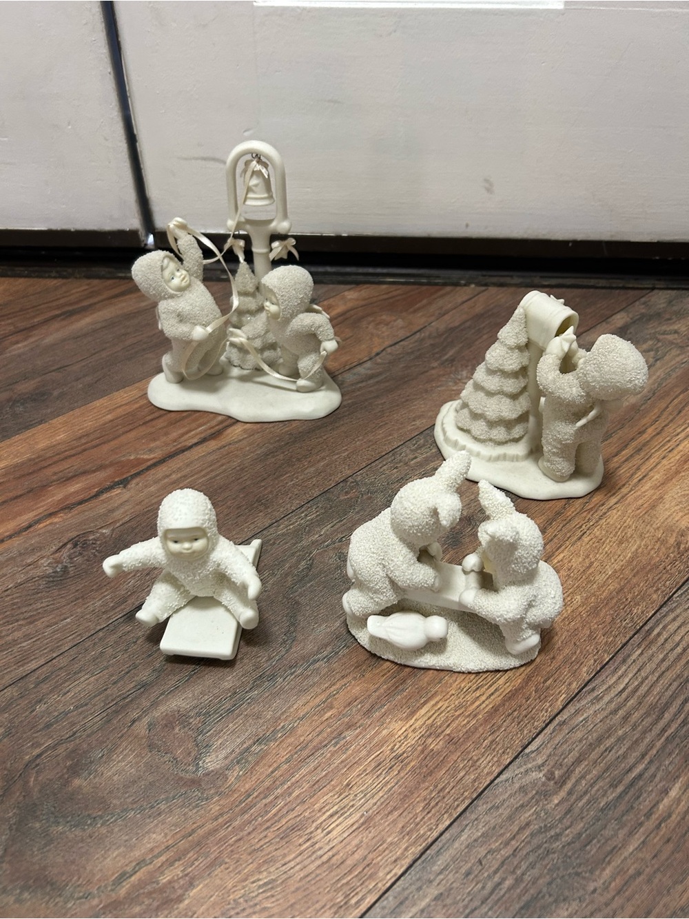 Department 56 Snowbabies Christmas 4 Piece Lot Figurines